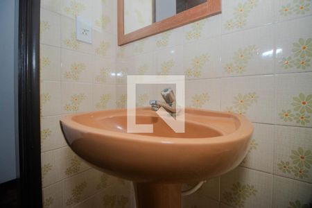 Lavabo de apartamento para alugar com 3 quartos, 88m² em Vila Ipiranga, Porto Alegre