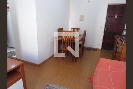 Sala de apartamento à venda com 2 quartos, 52m² em Parque Pinheiros, Taboão da Serra