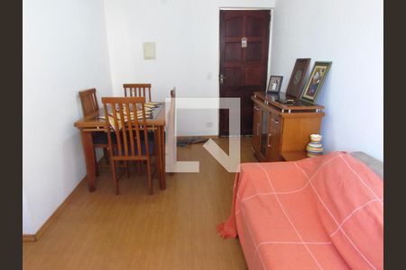 Sala de apartamento à venda com 2 quartos, 52m² em Parque Pinheiros, Taboão da Serra