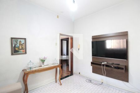 Sala de TV de casa à venda com 3 quartos, 360m² em Tupi A, Belo Horizonte