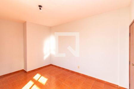 Sala de apartamento à venda com 3 quartos, 70m² em Heliópolis, Belo Horizonte