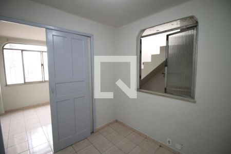 Quarto 1 de casa à venda com 3 quartos, 120m² em Bonsucesso, Rio de Janeiro