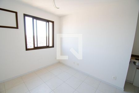 Quarto de kitnet/studio para alugar com 1 quarto, 21m² em Taguatinga Norte (taguatinga), Brasília