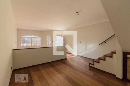 Casa para alugar com 3 quartos, 226m² em Vila Curuçá, Santo André