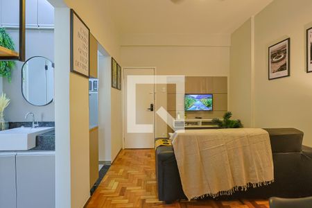 Sala de apartamento para alugar com 2 quartos, 65m² em Centro, Belo Horizonte