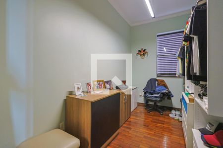 Quarto 2 de casa à venda com 4 quartos, 320m² em Santo Antônio, Belo Horizonte