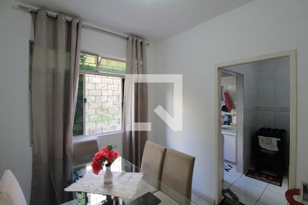 Sala de apartamento à venda com 3 quartos, 67m² em Heliópolis, Belo Horizonte