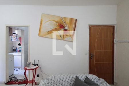 Sala de apartamento à venda com 3 quartos, 67m² em Heliópolis, Belo Horizonte