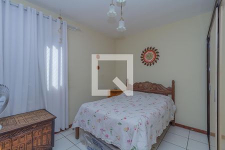 Quarto 1 de casa à venda com 3 quartos, 135m² em Sagrada Família, Belo Horizonte