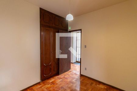 Quarto 2 de casa à venda com 4 quartos, 225m² em Santo Antônio, Belo Horizonte