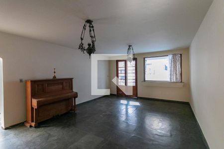 Sala de casa à venda com 4 quartos, 225m² em Santo Antônio, Belo Horizonte