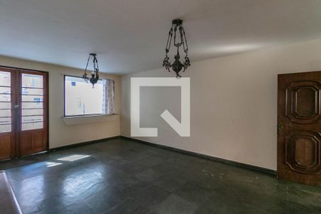 Sala de casa à venda com 4 quartos, 225m² em Santo Antônio, Belo Horizonte