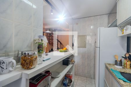 Cozinha e Área de Serviço de apartamento para alugar com 2 quartos, 123m² em Cristal, Porto Alegre