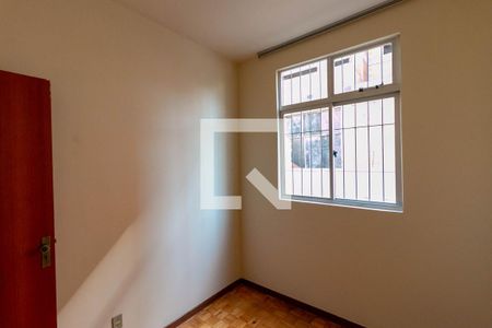 Quarto 2 de apartamento à venda com 3 quartos, 58m² em Sagrada Família, Belo Horizonte