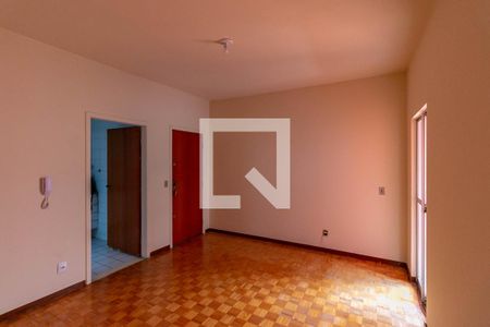 Sala de apartamento à venda com 3 quartos, 58m² em Sagrada Família, Belo Horizonte