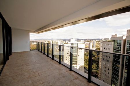 Varanda de apartamento à venda com 3 quartos, 232m² em Vila da Serra, Nova Lima