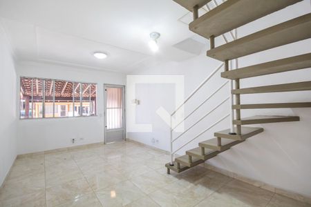 Sala de casa de condomínio à venda com 2 quartos, 59m² em Conceicao, Osasco