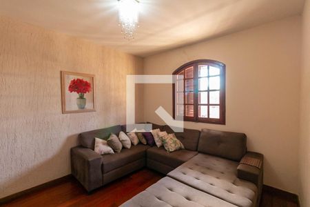 Sala de casa à venda com 3 quartos, 350m² em Pindorama, Belo Horizonte