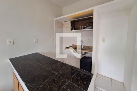 Cozinha de kitnet/studio para alugar com 1 quarto, 22m² em Maravista, Niterói