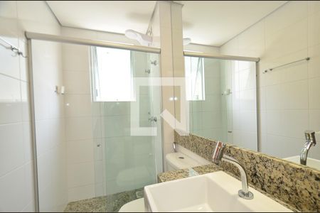 Banheiro de apartamento à venda com 1 quarto, 50m² em Funcionários, Belo Horizonte