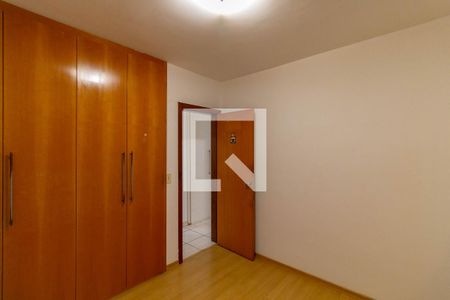 Quarto 2 de apartamento para alugar com 3 quartos, 85m² em Santo Antônio, Belo Horizonte