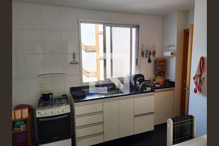 cozinha de apartamento para alugar com 4 quartos, 181m² em Sagrada Família, Belo Horizonte