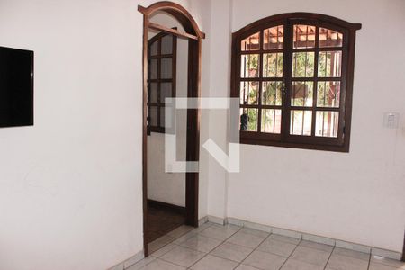 Sala de casa à venda com 2 quartos, 360m² em Alvorada, Contagem