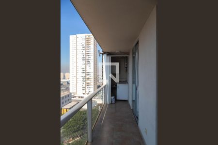 Varanda e área de serviço de kitnet/studio para alugar com 1 quarto, 38m² em Vila Augusta, Guarulhos