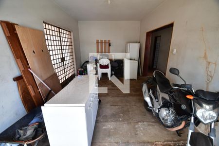 Sala 1 de casa para alugar com 3 quartos, 200m² em Jardim Chapadão, Campinas