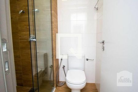 Banheiro de apartamento à venda com 1 quarto, 74m² em Funcionários, Belo Horizonte