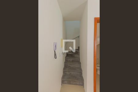 Escada de casa de condomínio à venda com 3 quartos, 89m² em Harmonia, Canoas