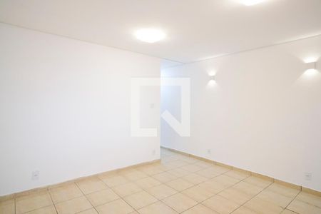 Sala de casa para alugar com 2 quartos, 115m² em Rudge Ramos, São Bernardo do Campo