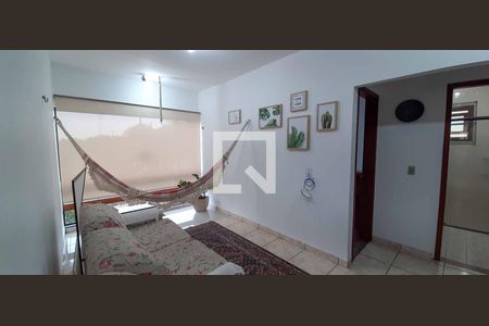 Sala de TV de casa para alugar com 4 quartos, 380m² em Parque dos Príncipes, Osasco