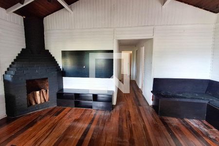 Sala de casa de condomínio à venda com 2 quartos, 250m² em Itaipu, Niterói