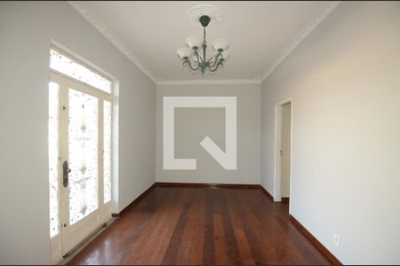 Sala de casa à venda com 3 quartos, 200m² em Irajá, Rio de Janeiro