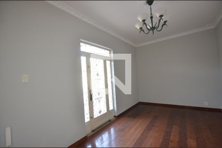 Sala de casa à venda com 3 quartos, 200m² em Irajá, Rio de Janeiro