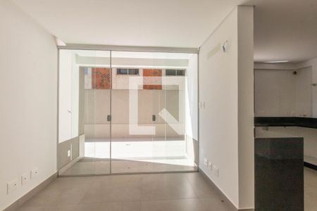 Sala de apartamento à venda com 2 quartos, 95m² em Savassi, Belo Horizonte