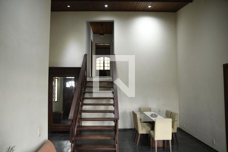 Sala de casa de condomínio para alugar com 3 quartos, 150m² em Jardim Barbacena, Cotia