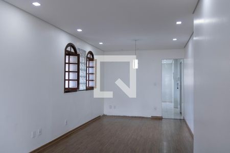 Sala de casa à venda com 3 quartos, 270m² em Betania , Belo Horizonte