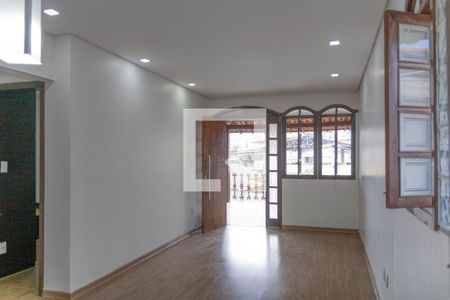 Sala de casa à venda com 3 quartos, 270m² em Betania , Belo Horizonte