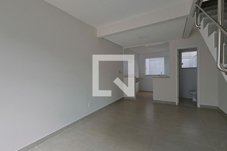 Sala de casa à venda com 2 quartos, 85m² em Planalto, Belo Horizonte