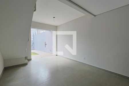 Sala de casa à venda com 2 quartos, 85m² em Planalto, Belo Horizonte