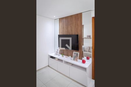 Sala de apartamento à venda com 2 quartos, 45m² em Arvoredo Ii, Contagem