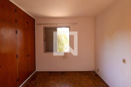 Quarto 01 de apartamento à venda com 2 quartos, 64m² em Vila Itapura, Campinas