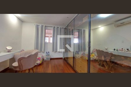 Quarto 1 suíte de casa para alugar com 3 quartos, 150m² em Santa Maria, Santo André