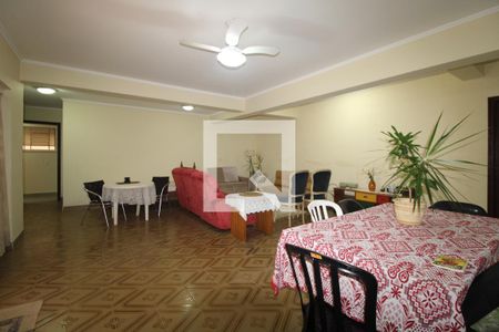 Sala de estar (inferior) de casa para alugar com 5 quartos, 545m² em Jardim Chapadão, Campinas