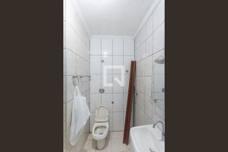 Banheiro de apartamento à venda com 1 quarto, 40m² em Centro, Campinas