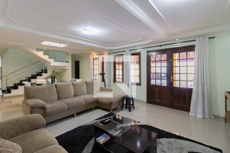 Sala de casa à venda com 4 quartos, 327m² em Jardim Jovaia, Guarulhos