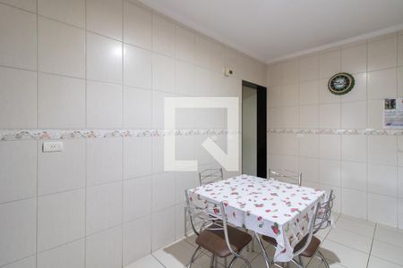 Cozinha de casa à venda com 4 quartos, 327m² em Jardim Jovaia, Guarulhos