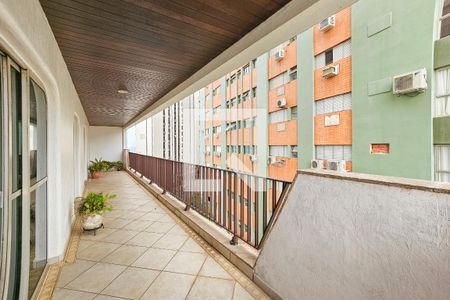 Varanda  de apartamento para alugar com 3 quartos, 150m² em Vila Luis Antônio, Guarujá